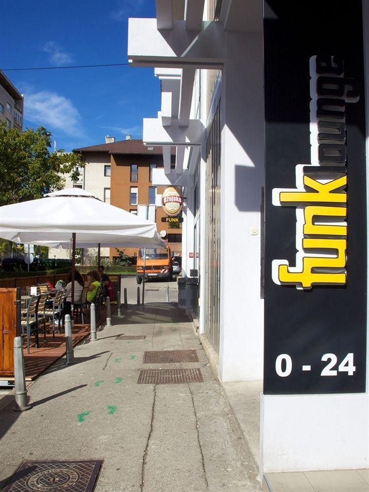 Funk Lounge Hostel Zagreb Ngoại thất bức ảnh